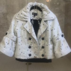 Beautiful off white and black 3/4 sleeves tweed double breasted blazer.